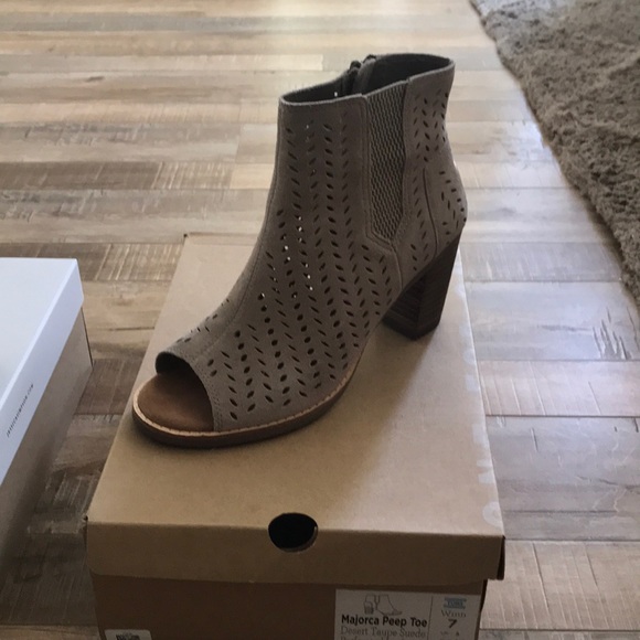 Toms Shoes - 💕FLASH SALE💕 Tom booties